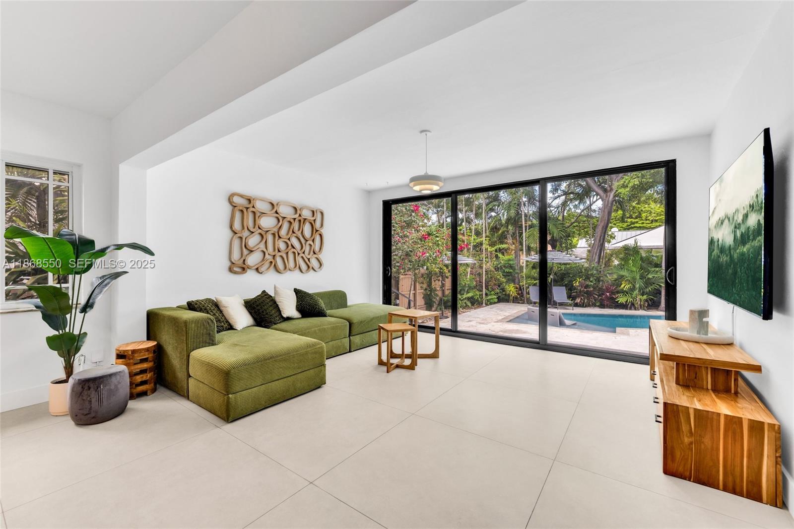 141 Southwest 23rd Road Miami, FL 33129 - Photo 4 of 32