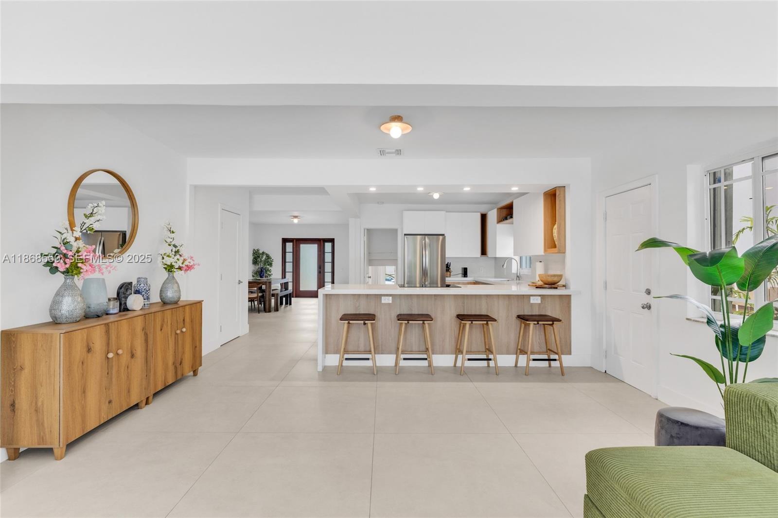 141 Southwest 23rd Road Miami, FL 33129 - Photo 6 of 32