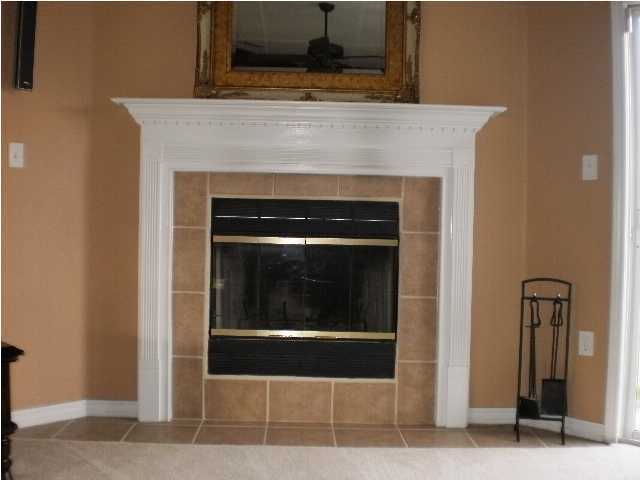 267 Limestone Circle Crestview, FL 32539 - Photo 7 of 9 a stove top oven sitting inside of a kitchen