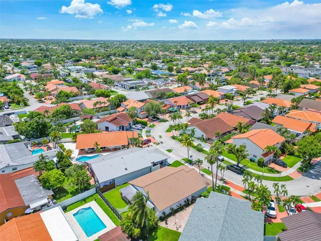 $749,900 | 2671 Southwest 99th Court, Miami, FL 33165