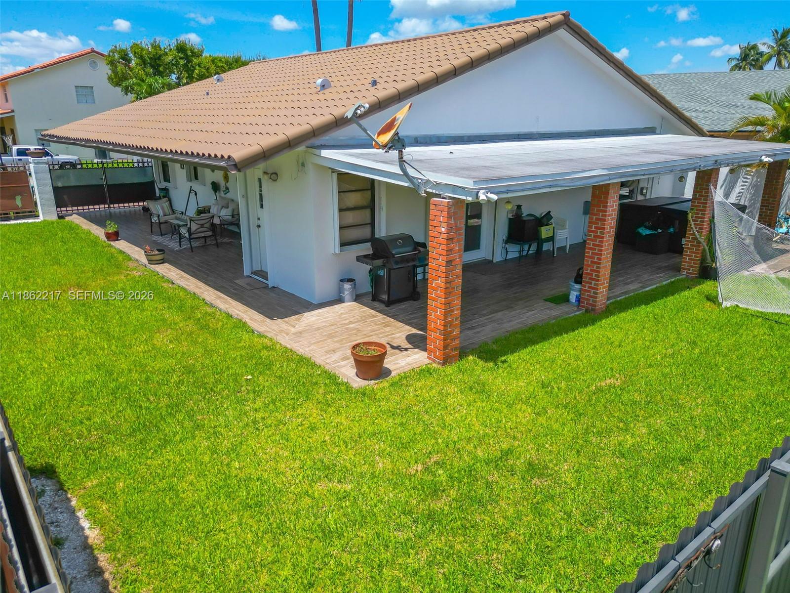 2671 Southwest 99th Court Miami, FL 33165 - Photo 2 of 42