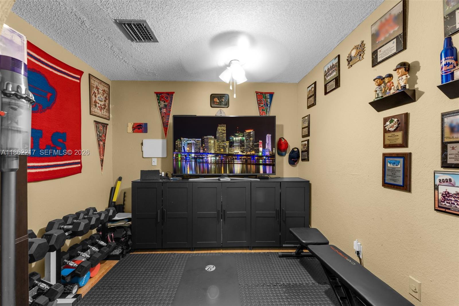 2671 Southwest 99th Court Miami, FL 33165 - Photo 36 of 42