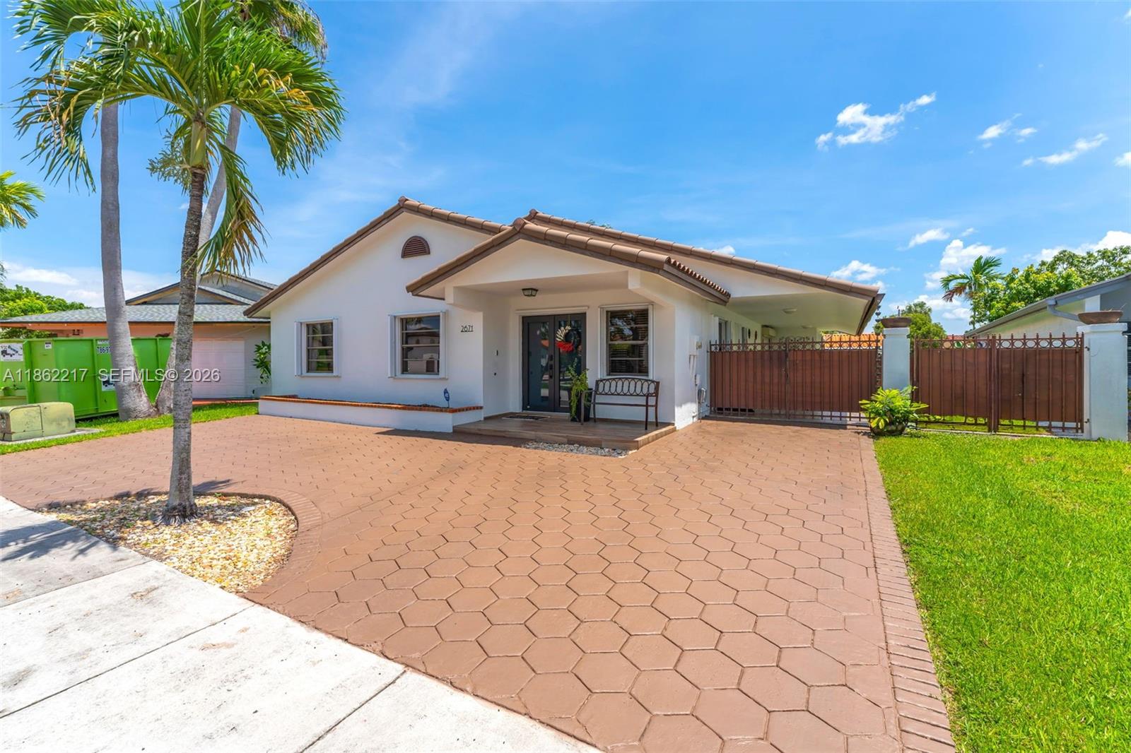 2671 Southwest 99th Court Miami, FL 33165 - Photo 6 of 42