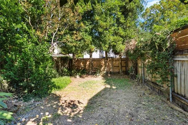 $2,700 | 2019 Royal Street, New Orleans, LA 70116