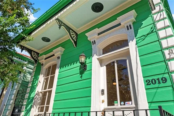 $2,700 | 2019 Royal Street, New Orleans, LA 70116