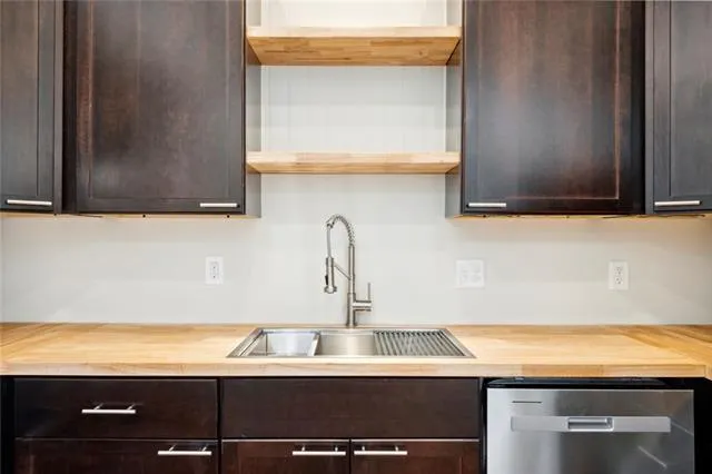 $2,700 | 2019 Royal Street, New Orleans, LA 70116