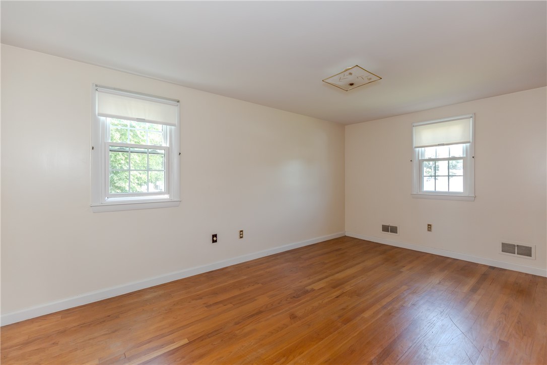 15 Drake Road Warwick, RI 02888 - Photo 25 of 48 Bedroom 2