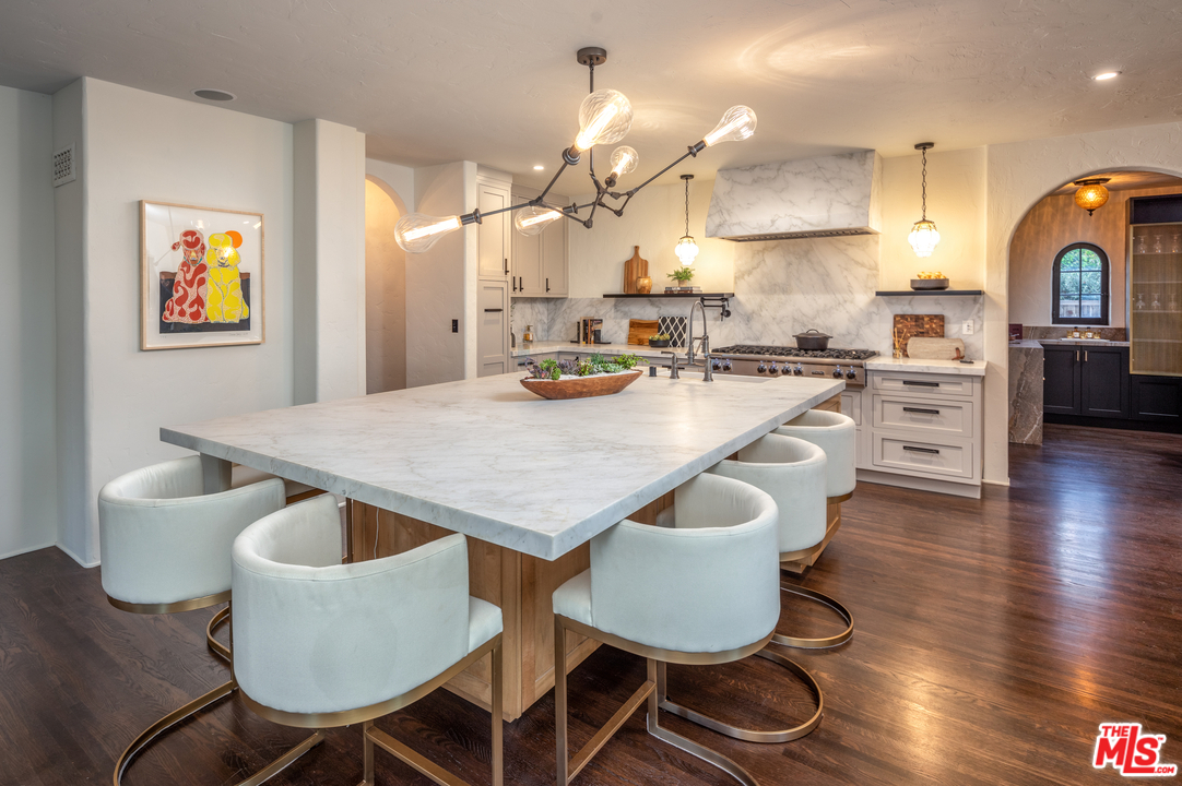 501 Wilcox Avenue Los Angeles, CA 90004 - Photo 7 of 25