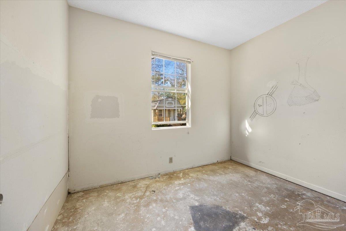 1957 Stacey Road Cantonment, FL 32533 - Photo 15 of 31