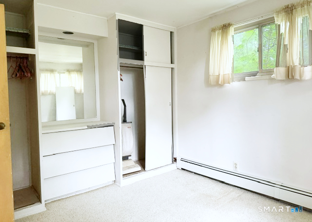 581 Palmetto Road Bridgeport, CT 06606 - Photo 8 of 14 Gallery Image 8