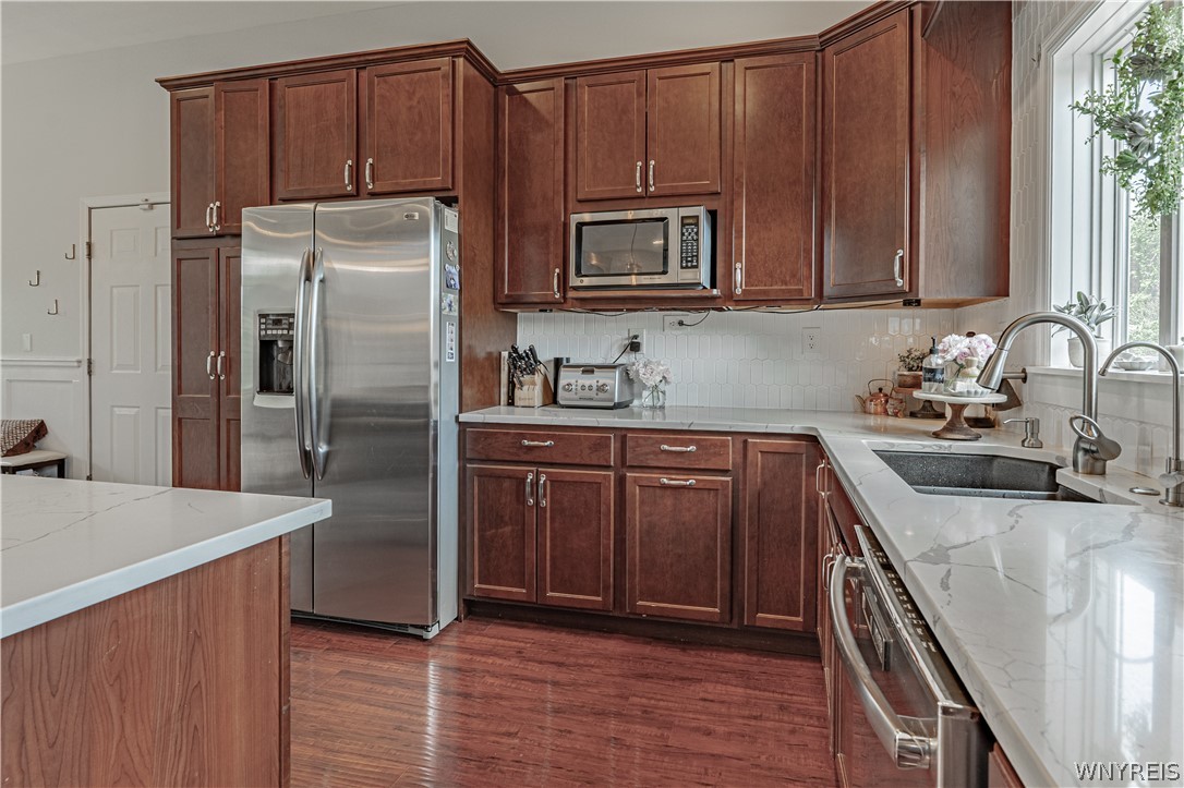 4899 Beach Ridge Road Pendleton, NY 14094 - Photo 11 of 48