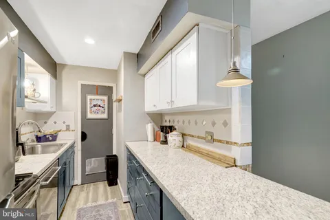$270,000 | 8360 Dunham Court, Springfield, VA 22152