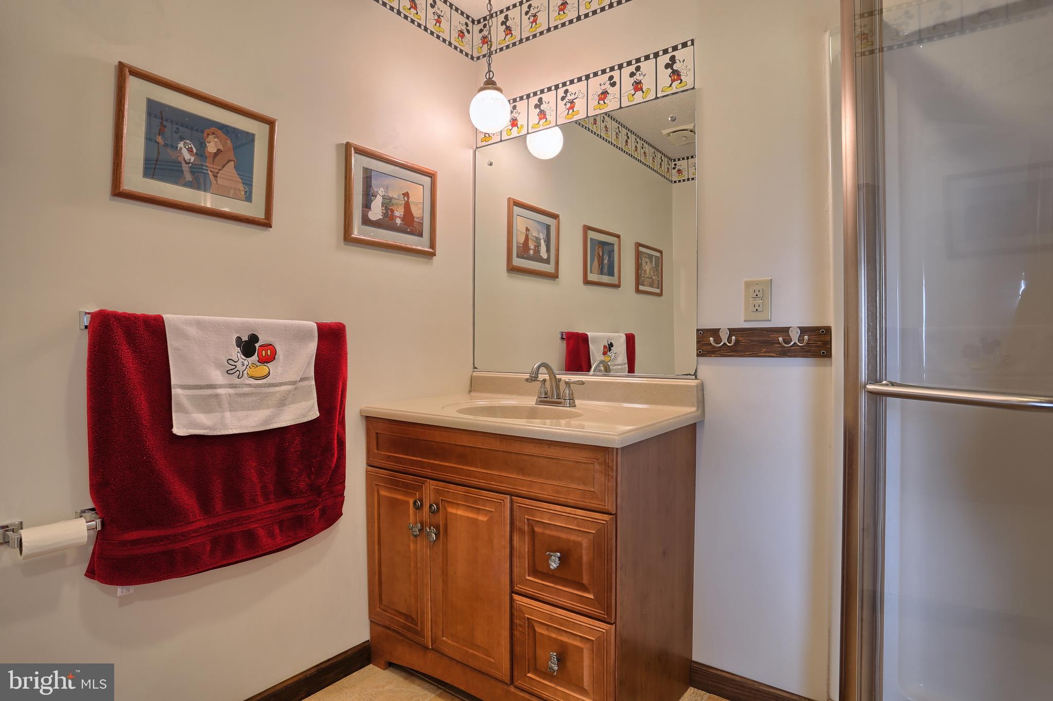 549 Mine Road Lebanon, PA 17042 - Photo 20 of 40 First floor full bathroom