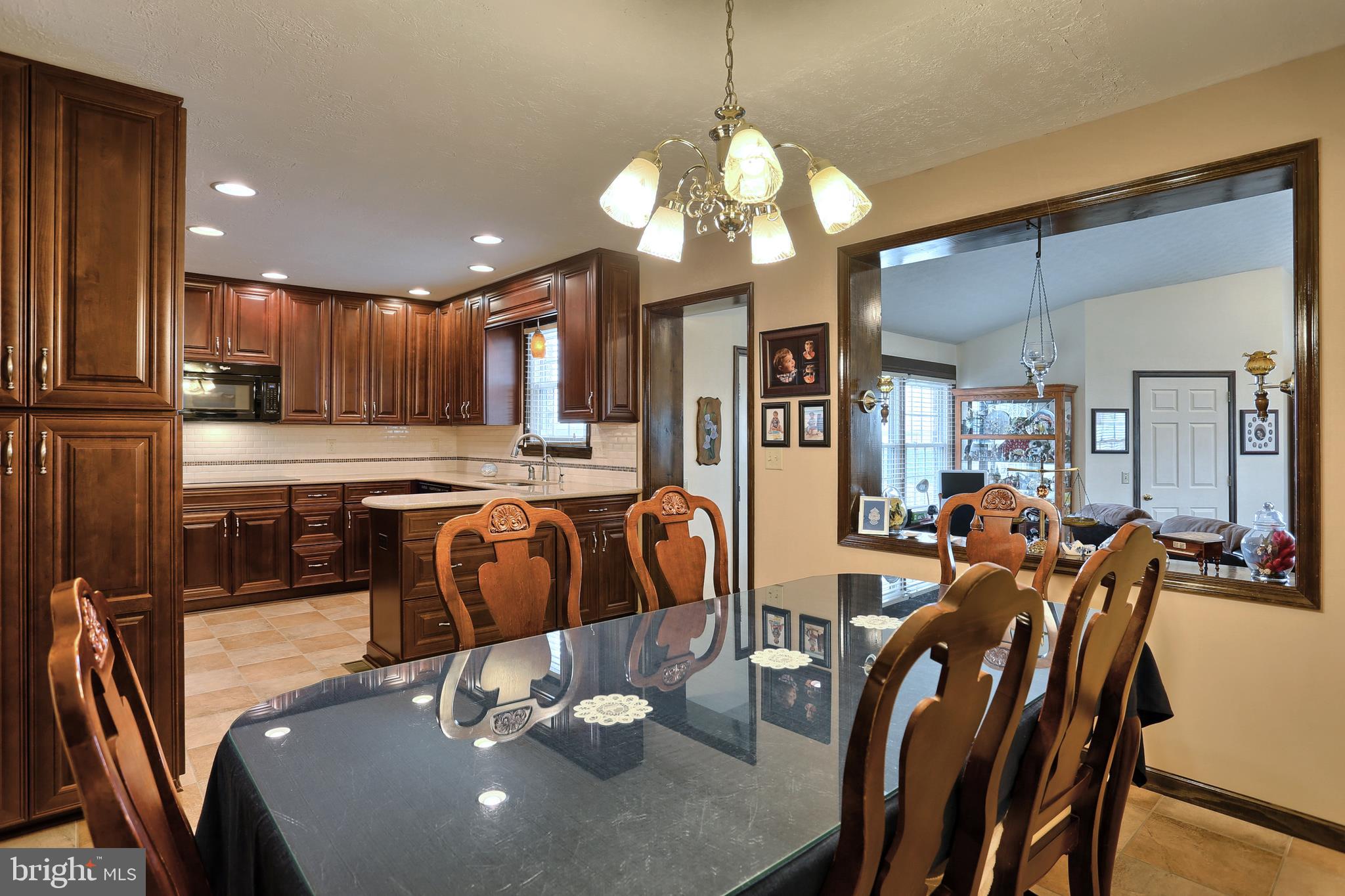 549 Mine Road Lebanon, PA 17042 - Photo 5 of 40 Kitchen/Dining Area