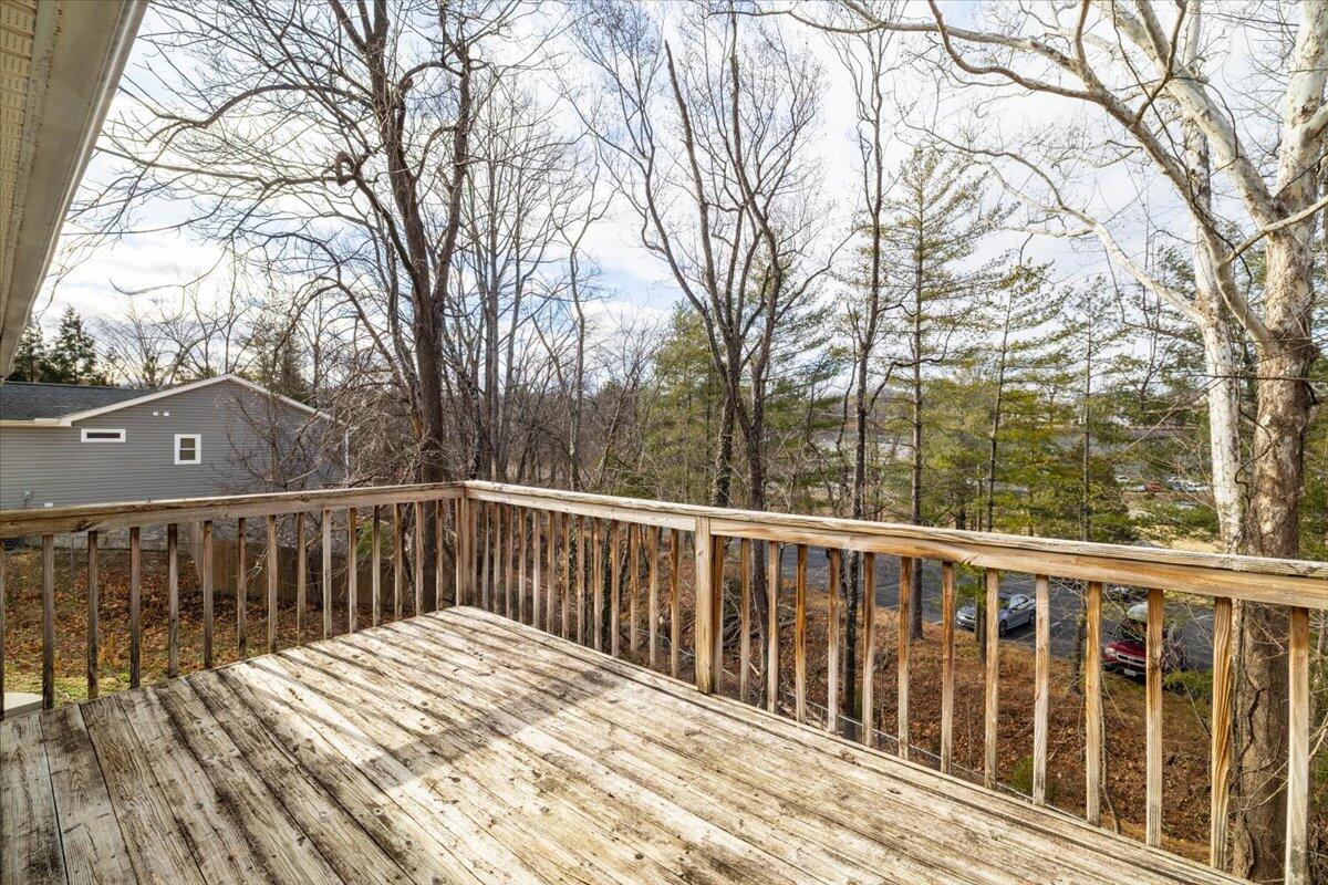 4935 Merriman Road Roanoke, VA 24018 - Photo 15 of 25 16-Exterior-1