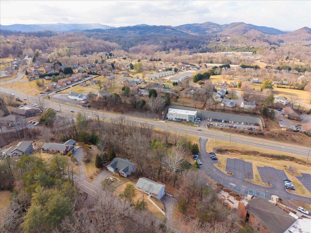 4935 Merriman Road Roanoke, VA 24018 - Photo 21 of 25 23-Exterior-7