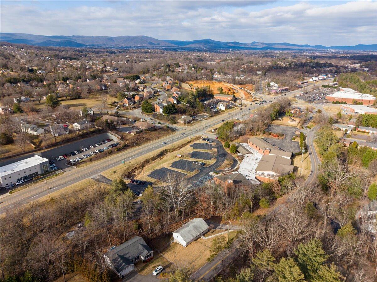 4935 Merriman Road Roanoke, VA 24018 - Photo 22 of 25 24-Exterior-8