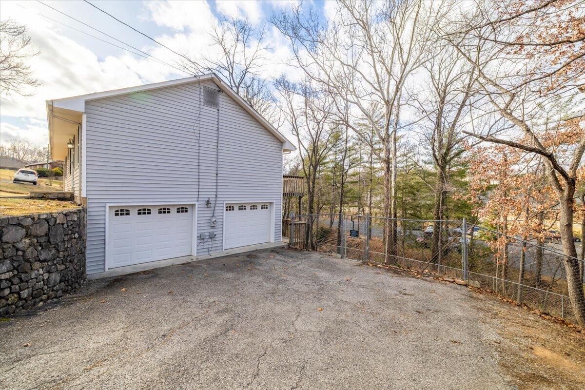 4935 Merriman Road Roanoke, VA 24018 - Photo 23 of 25 28-Exterior-4