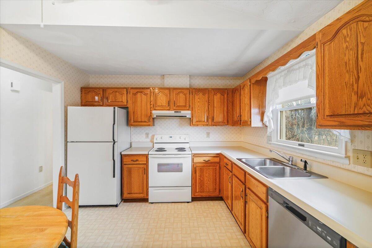 4935 Merriman Road Roanoke, VA 24018 - Photo 4 of 25 14-Interior-10