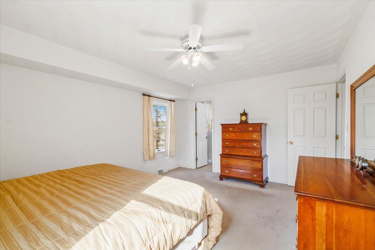 4935 Merriman Road Roanoke, VA 24018 - Photo 7 of 25 05-Interior-3