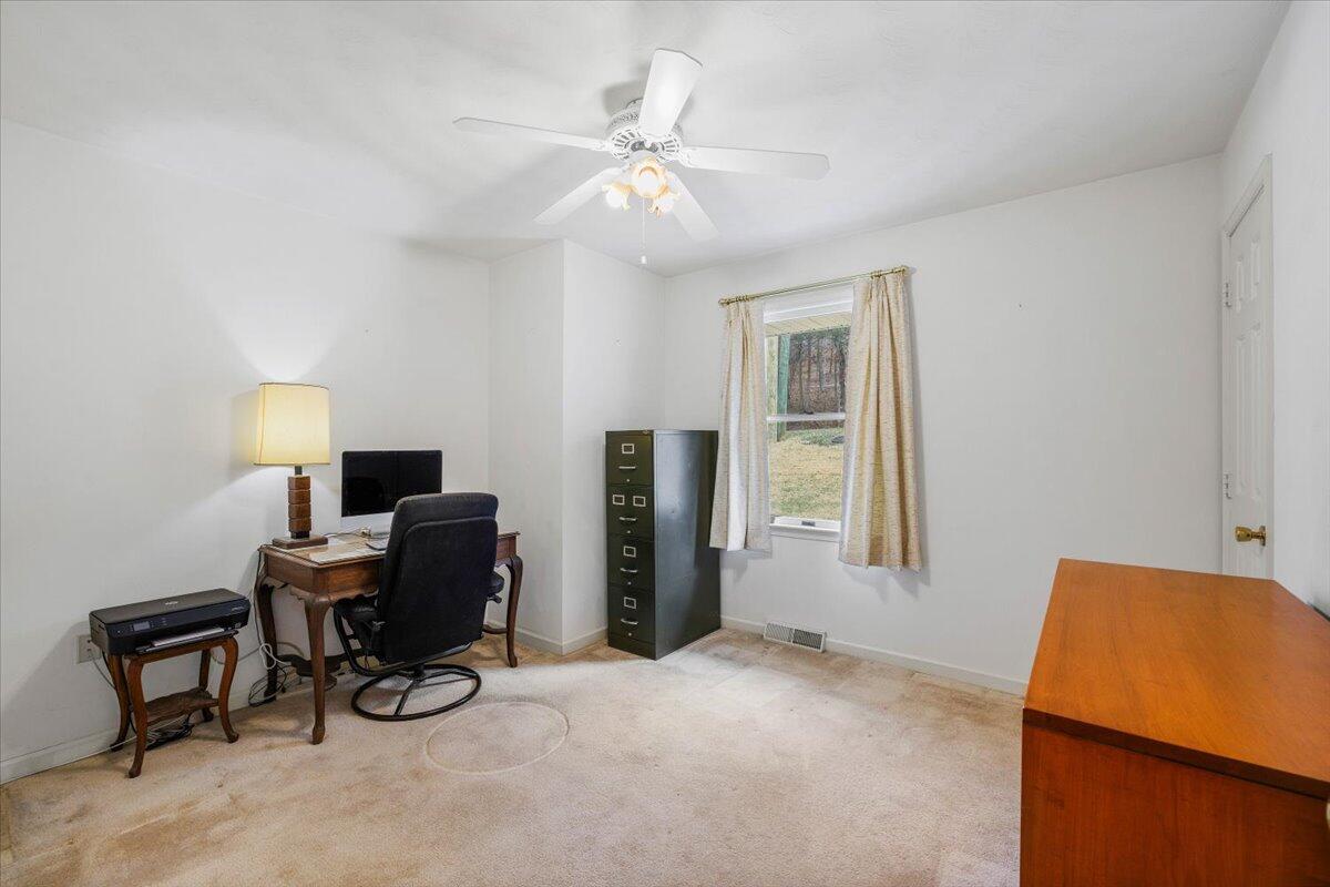4935 Merriman Road Roanoke, VA 24018 - Photo 9 of 25 09-Interior-1