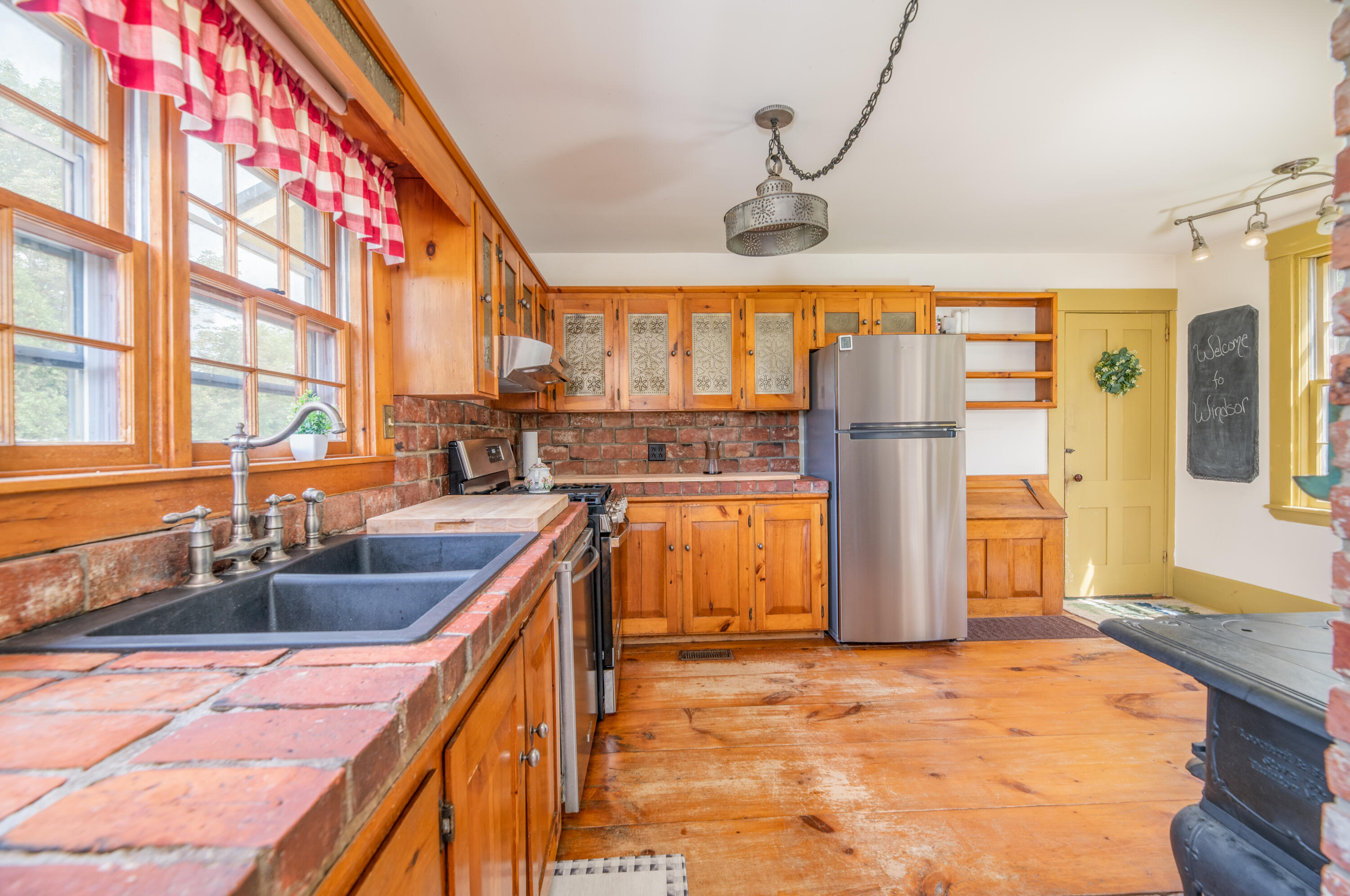 534 Ridge Road Windsor, ME 04363 - Photo 11 of 39 Interior5