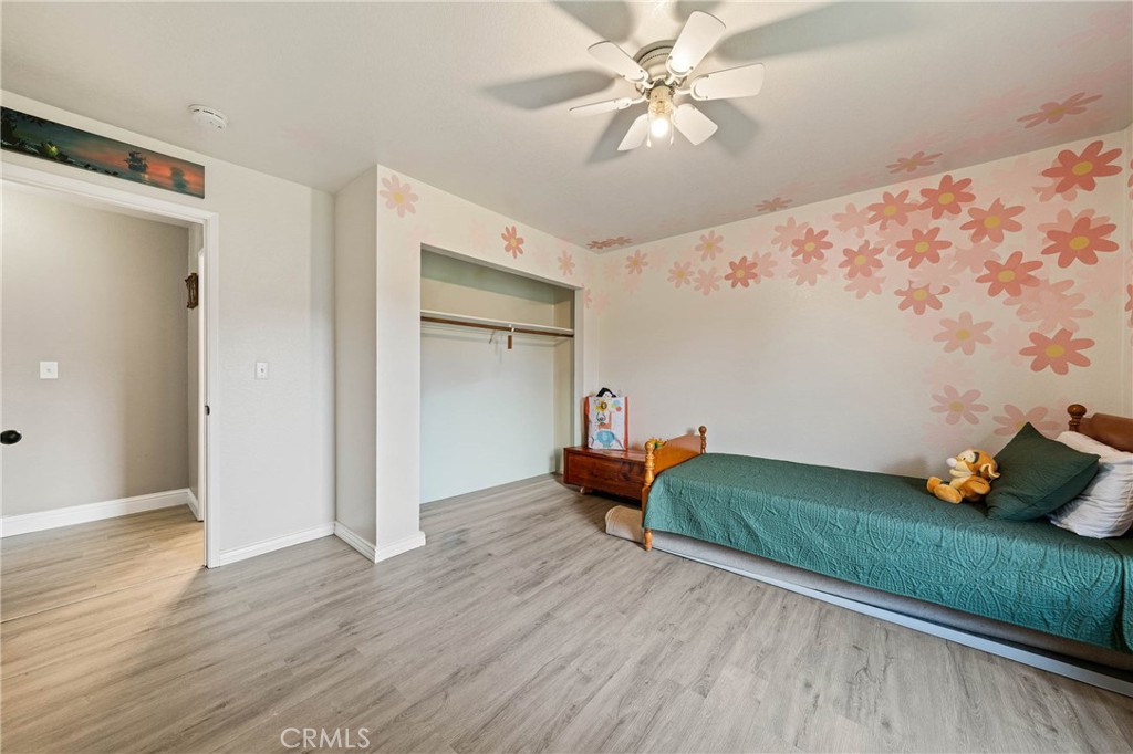 19425 Old Creek Road Hidden Valley Lake, CA 95467 - Photo 22 of 42 a living room with furniture