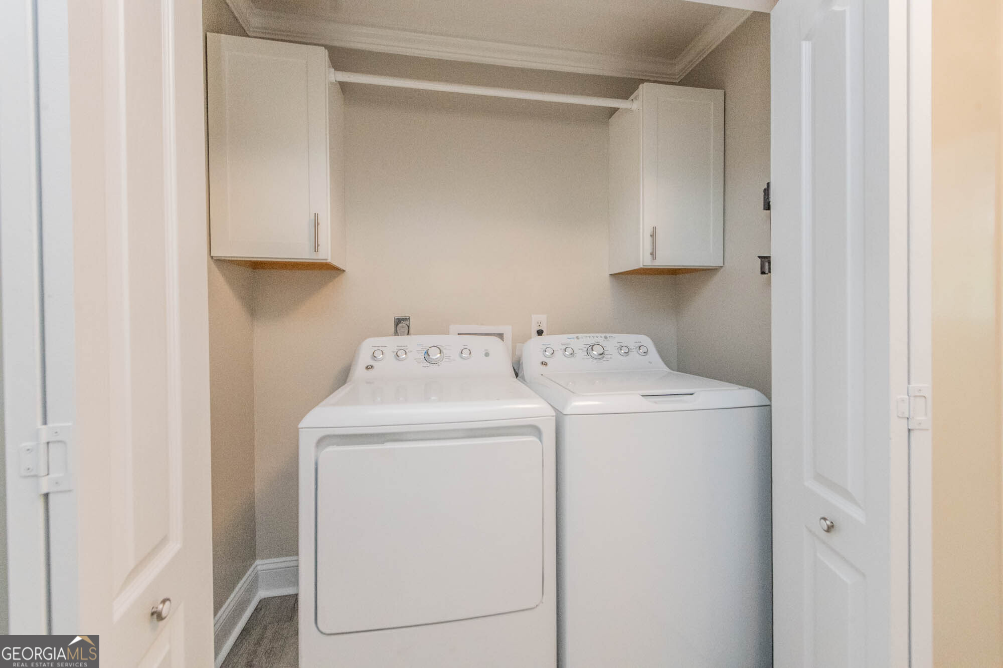 1661 Mule Creek Road Byron, GA 31008 - Photo 10 of 33 a utility room with dryer and washer