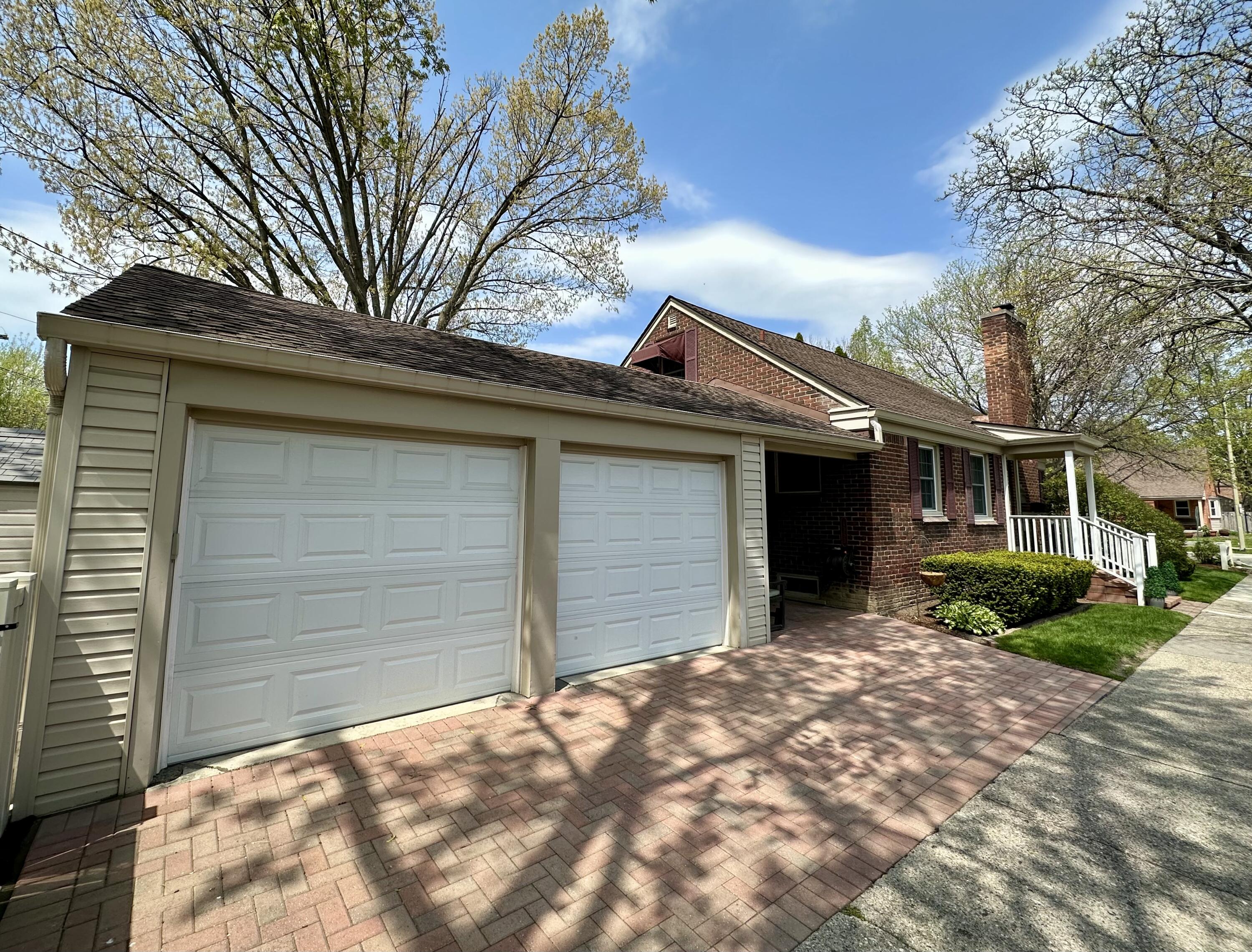 1953 Oxford Road Grosse Pointe, MI 48236 - Photo 3 of 34 Southern Elevation 3