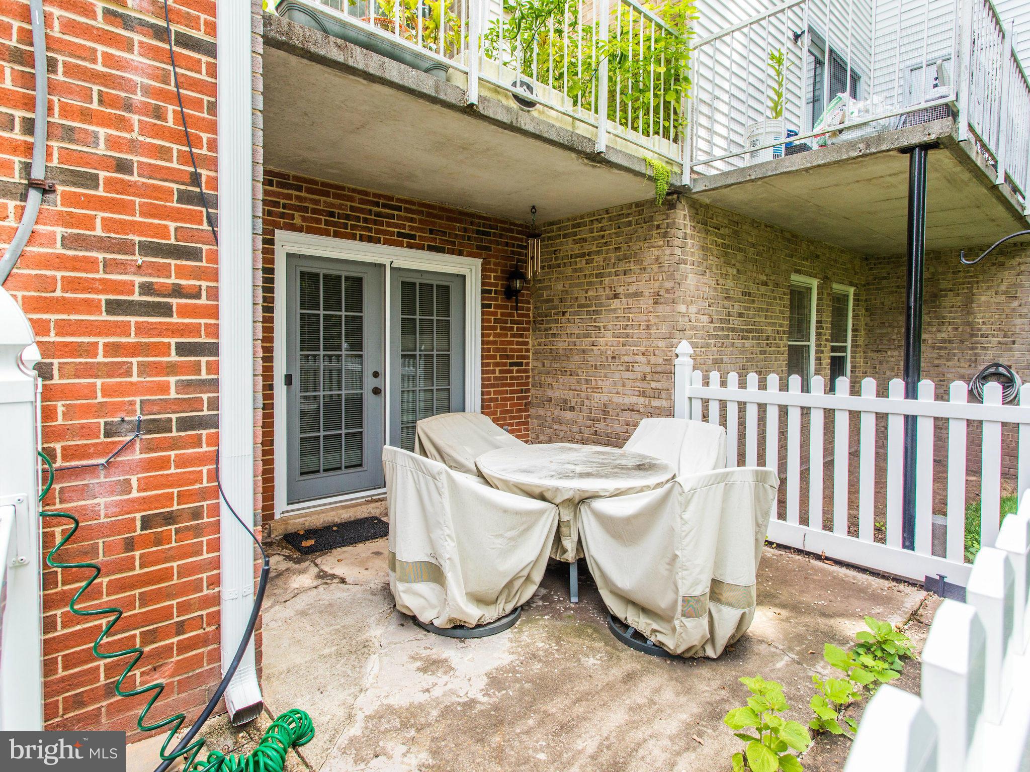 14445 Golden Oak Road, Unit 14445 Centreville, VA 20121 - Photo 25 of 30 Patio
