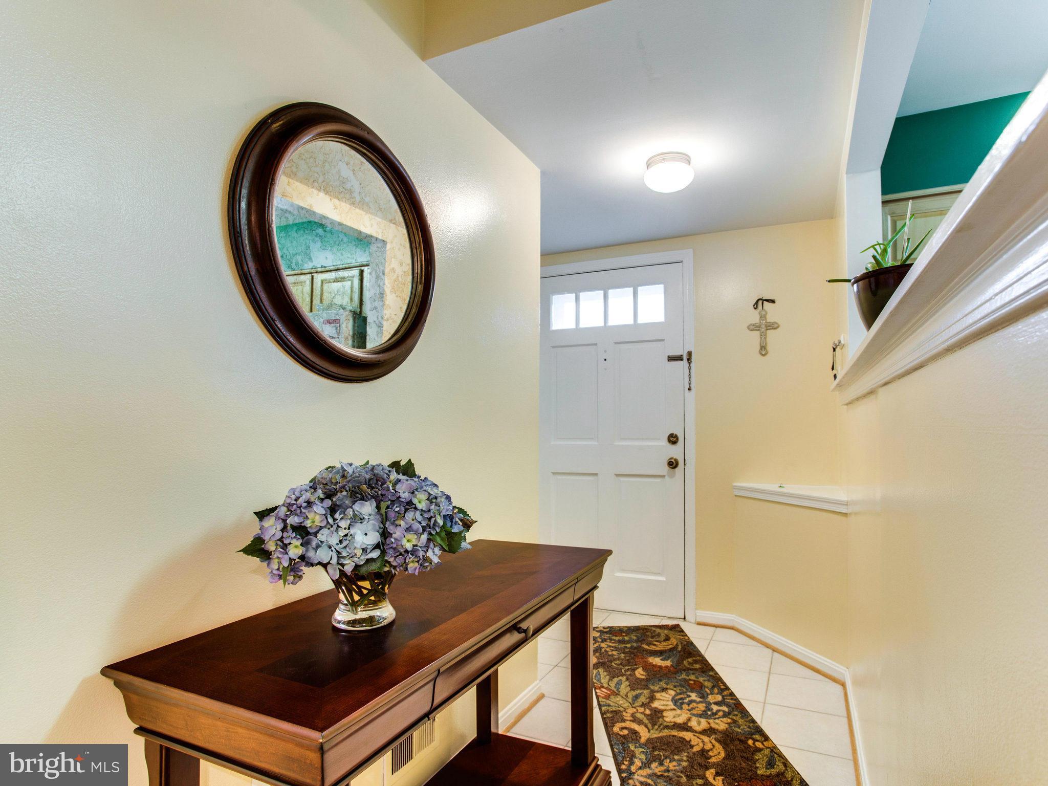 14445 Golden Oak Road, Unit 14445 Centreville, VA 20121 - Photo 4 of 30 Foyer