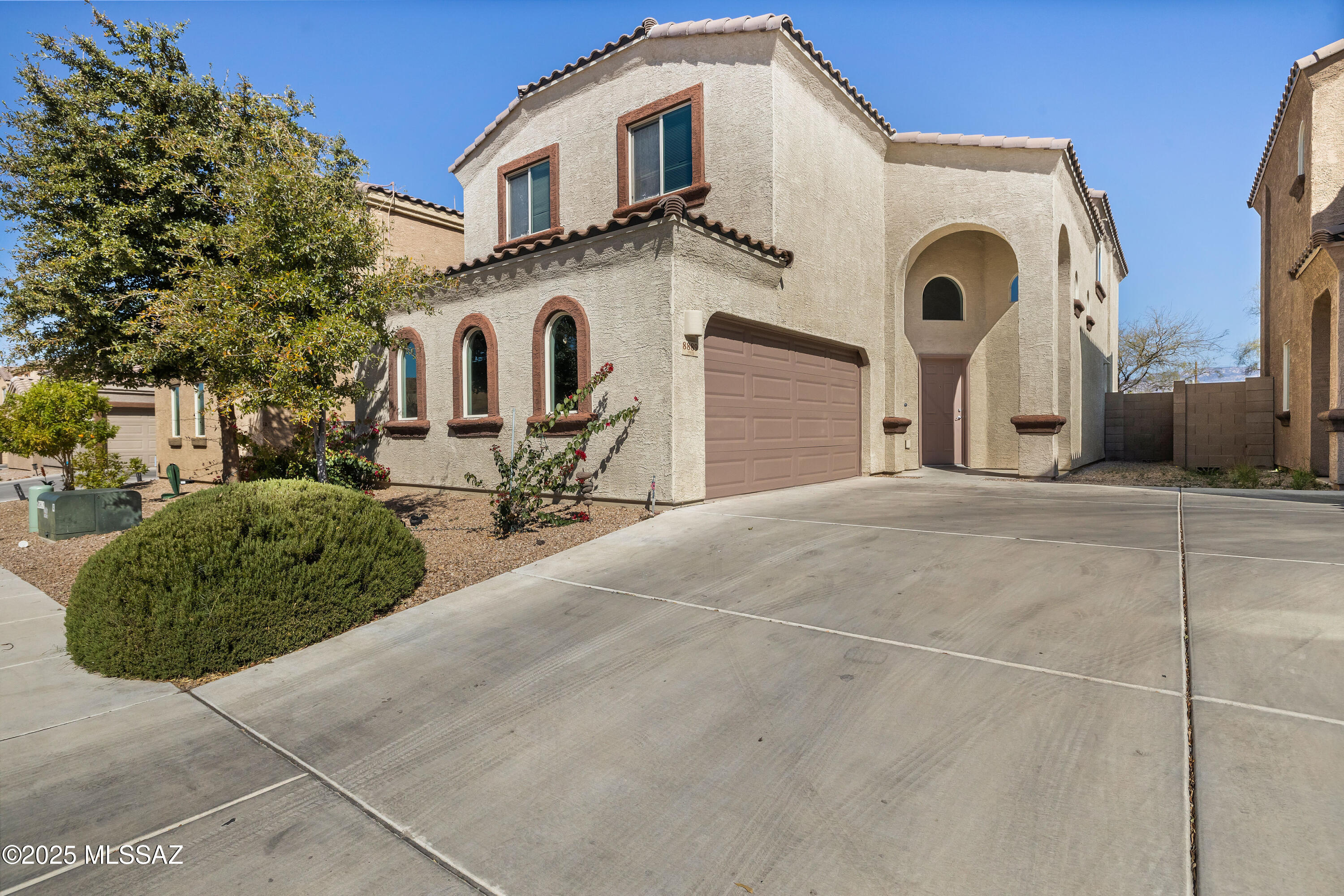 8889 East Abrams Loop Tucson, AZ 85710 - Photo 2 of 24