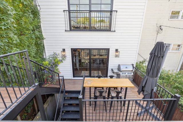 $1,695,000 | 2226 West Barry Avenue, Chicago, IL 60618