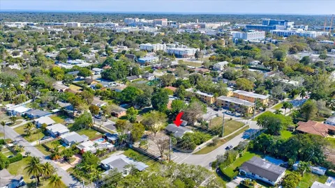 $999,999 | 6140 Southwest 62nd Street, South Miami, FL 33143