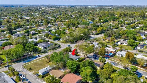 $999,999 | 6140 Southwest 62nd Street, South Miami, FL 33143