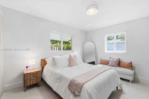 $999,999 | 6140 Southwest 62nd Street, South Miami, FL 33143