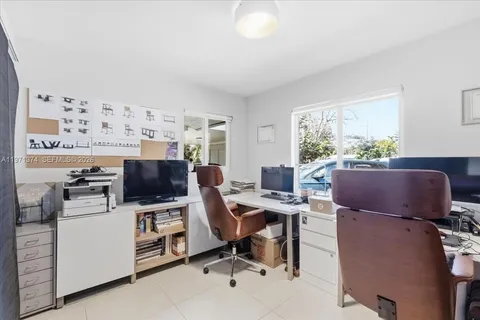 $999,999 | 6140 Southwest 62nd Street, South Miami, FL 33143