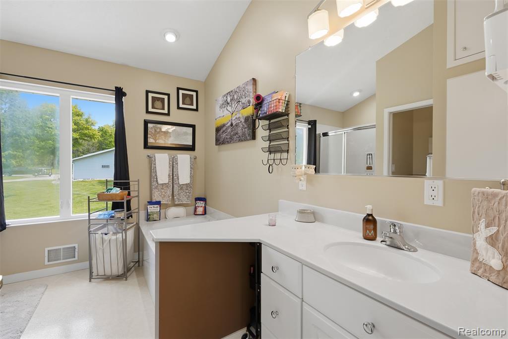 13158 Wood Road Bath, MI 48808 - Photo 24 of 72