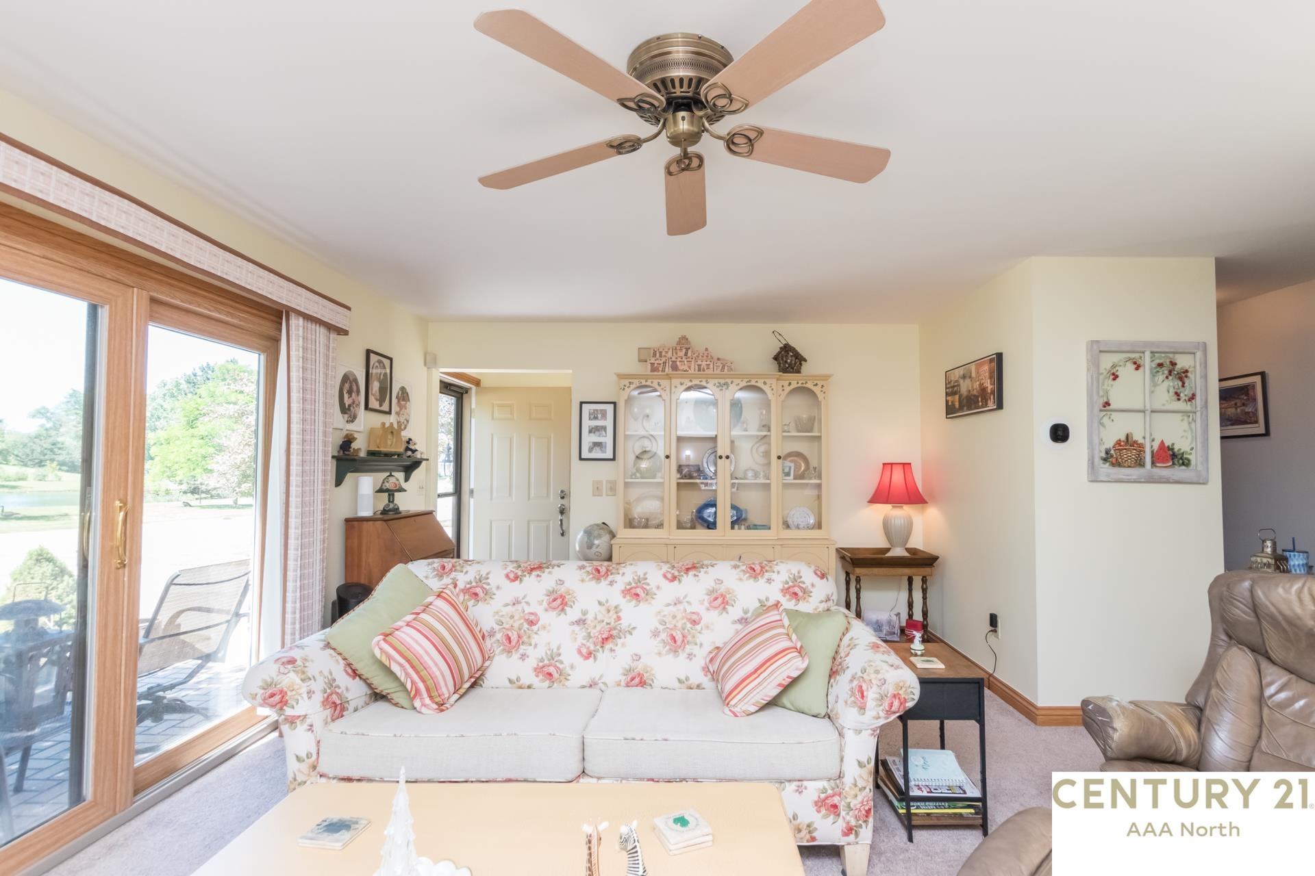 2327 Rochelle Park Drive Rochester, MI 48309 - Photo 20 of 58 50146531-533ed04c-3002-4063-b8e5-f1c3942efd84.JPG