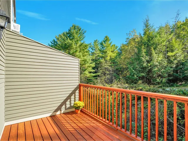 $460,000 | 184 East Redrock Drive, Burlington, VT 05401