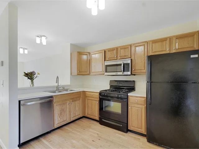 $460,000 | 184 East Redrock Drive, Burlington, VT 05401