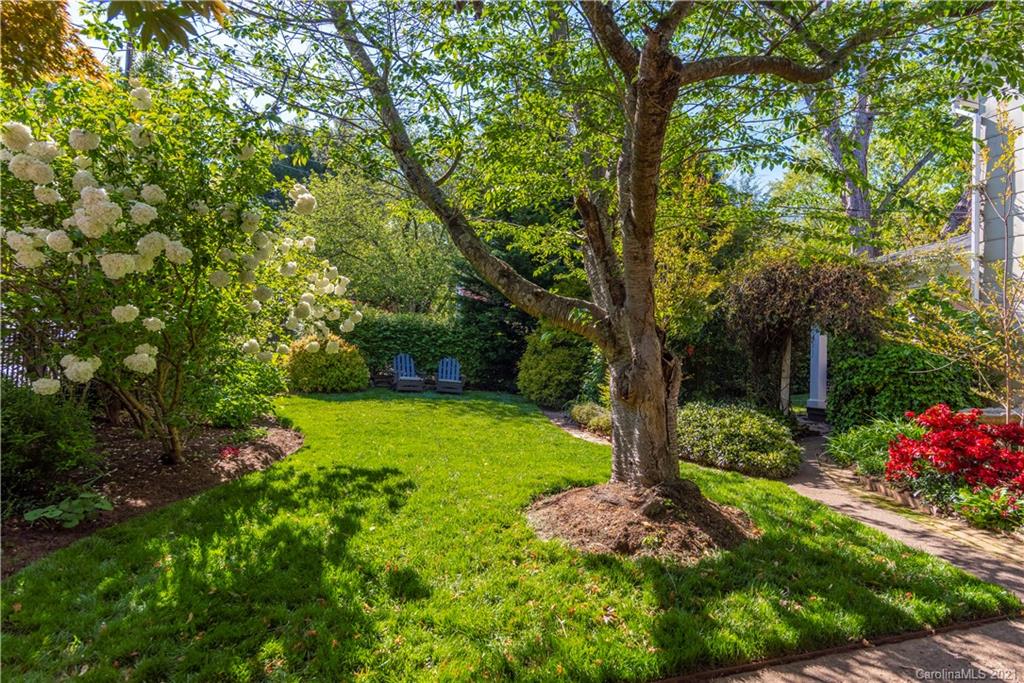 195 Edgewood Road Asheville, NC 28804 - Photo 29 of 35 Gallery Image 29