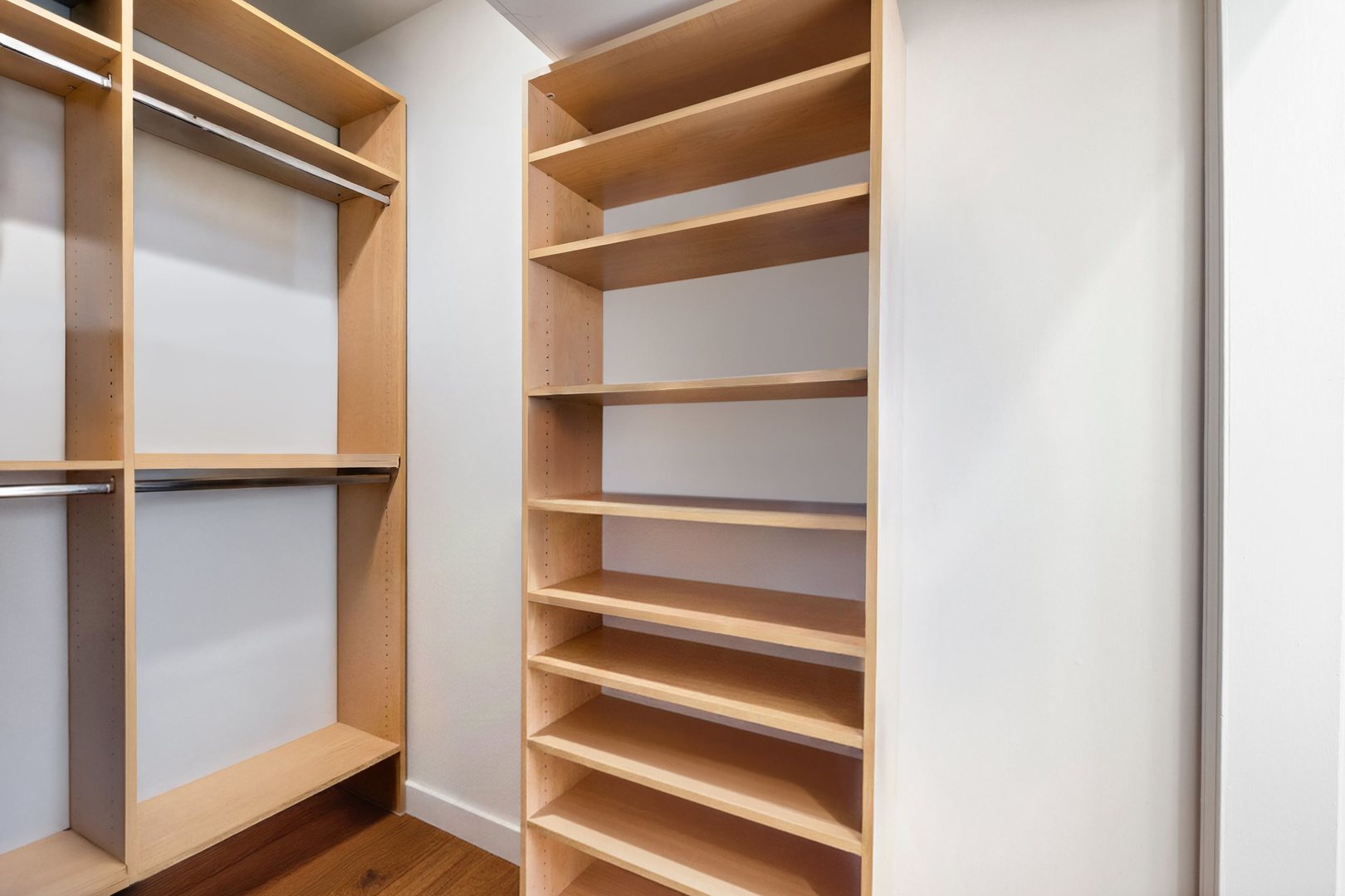 537 West Roscoe Street, Unit 2 Chicago, IL 60657 - Photo 18 of 25