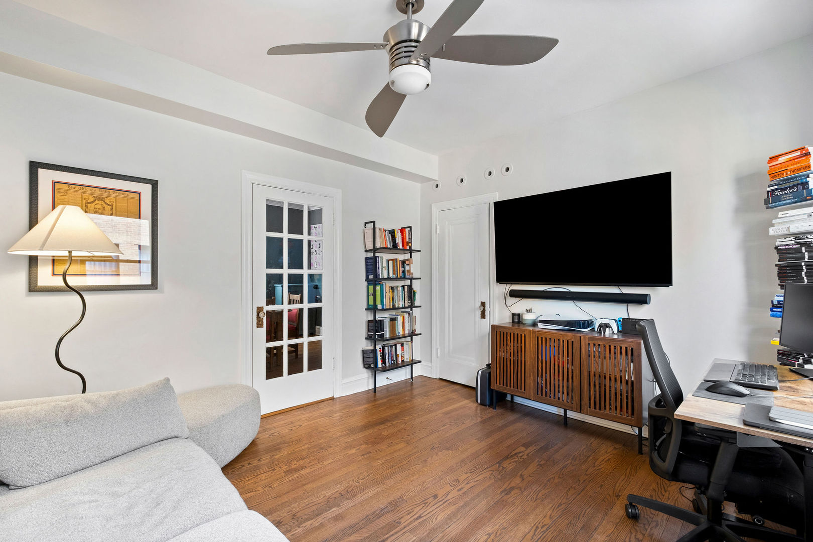 537 West Roscoe Street, Unit 2 Chicago, IL 60657 - Photo 19 of 25