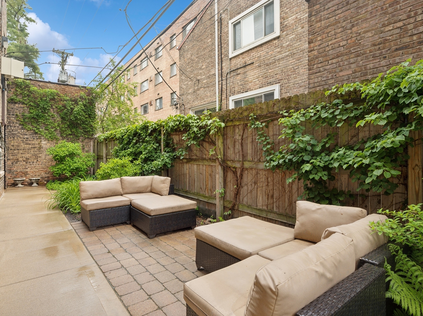 537 West Roscoe Street, Unit 2 Chicago, IL 60657 - Photo 24 of 25