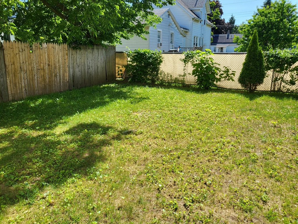 32-34 Santa Barbara Street Springfield, MA 01104 - Photo 7 of 28