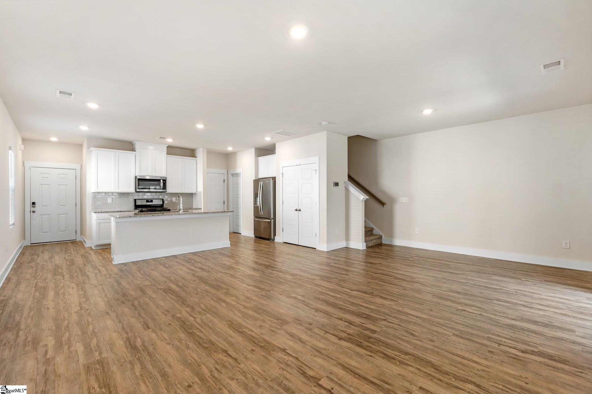 421 Windsinger Lane Greer, SC 29650 - Photo 8 of 25 Gallery Image 8