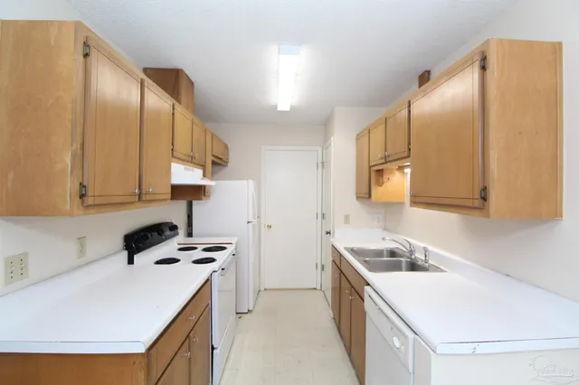 $875 | 8110 Stonebrook Drive, Unit C, Pensacola, FL 32514