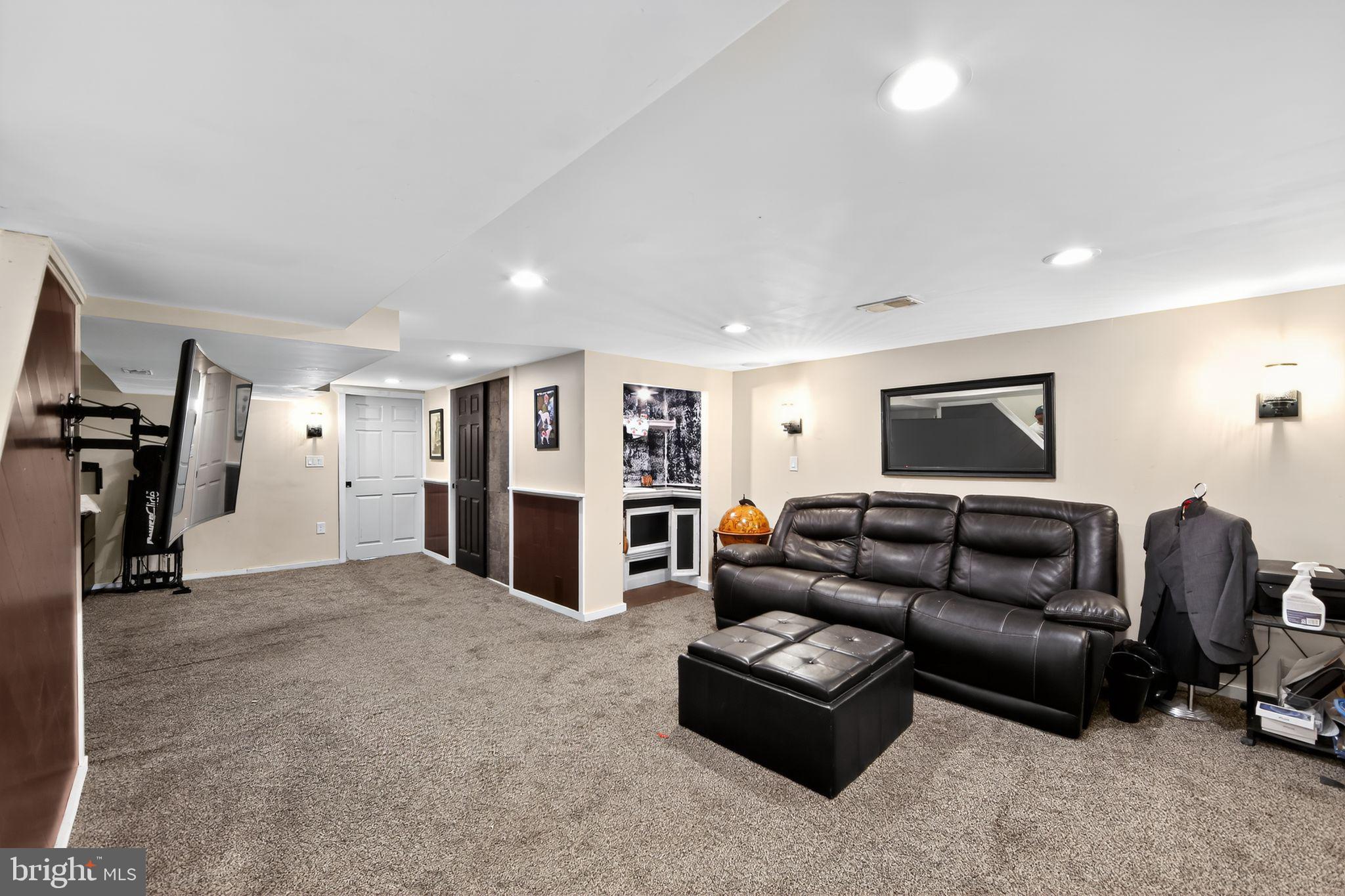 637 Hawarden Road Springfield, PA 19064 - Photo 22 of 36