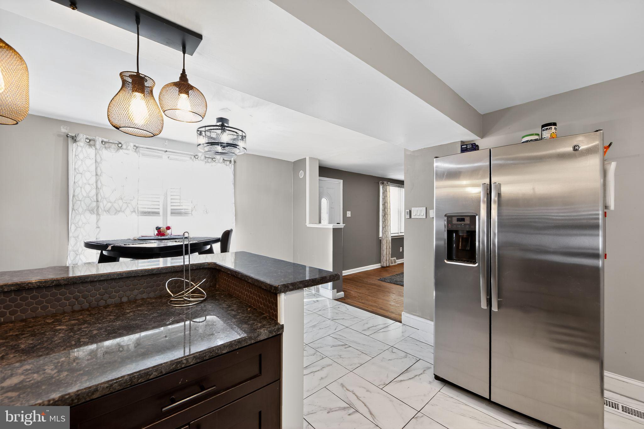 637 Hawarden Road Springfield, PA 19064 - Photo 5 of 36